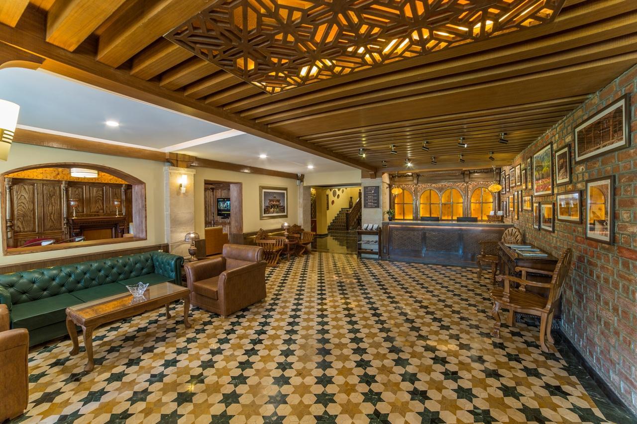 Lemon Tree Hotel Srinagar Srīnagar Exterior foto