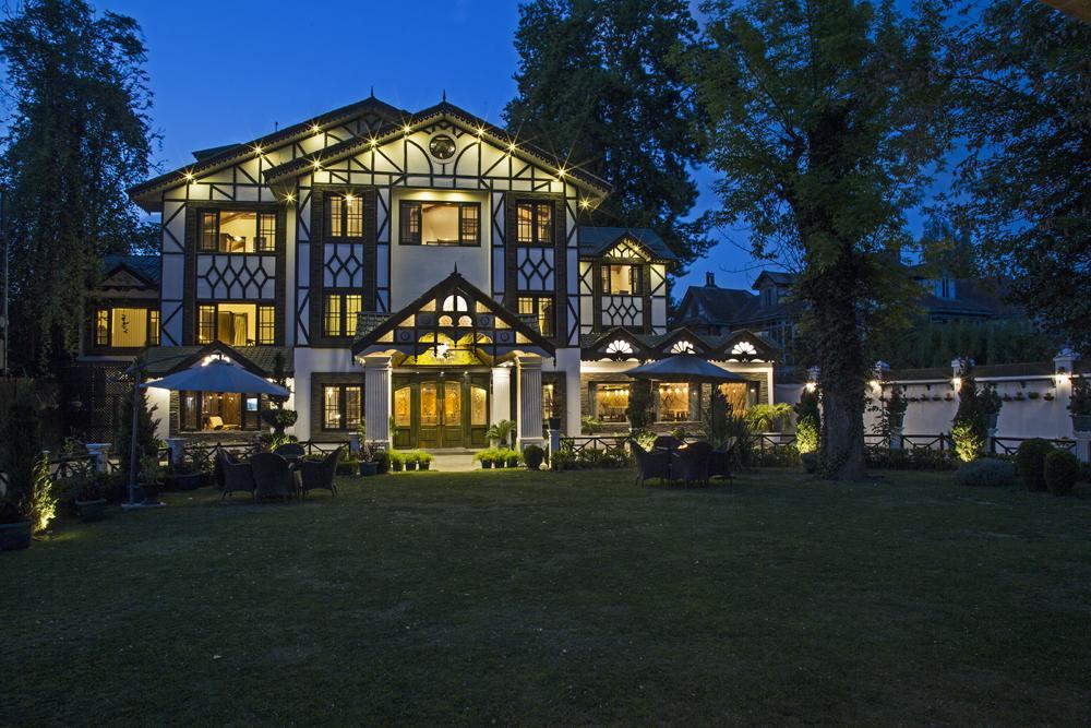 Lemon Tree Hotel Srinagar Srīnagar Exterior foto
